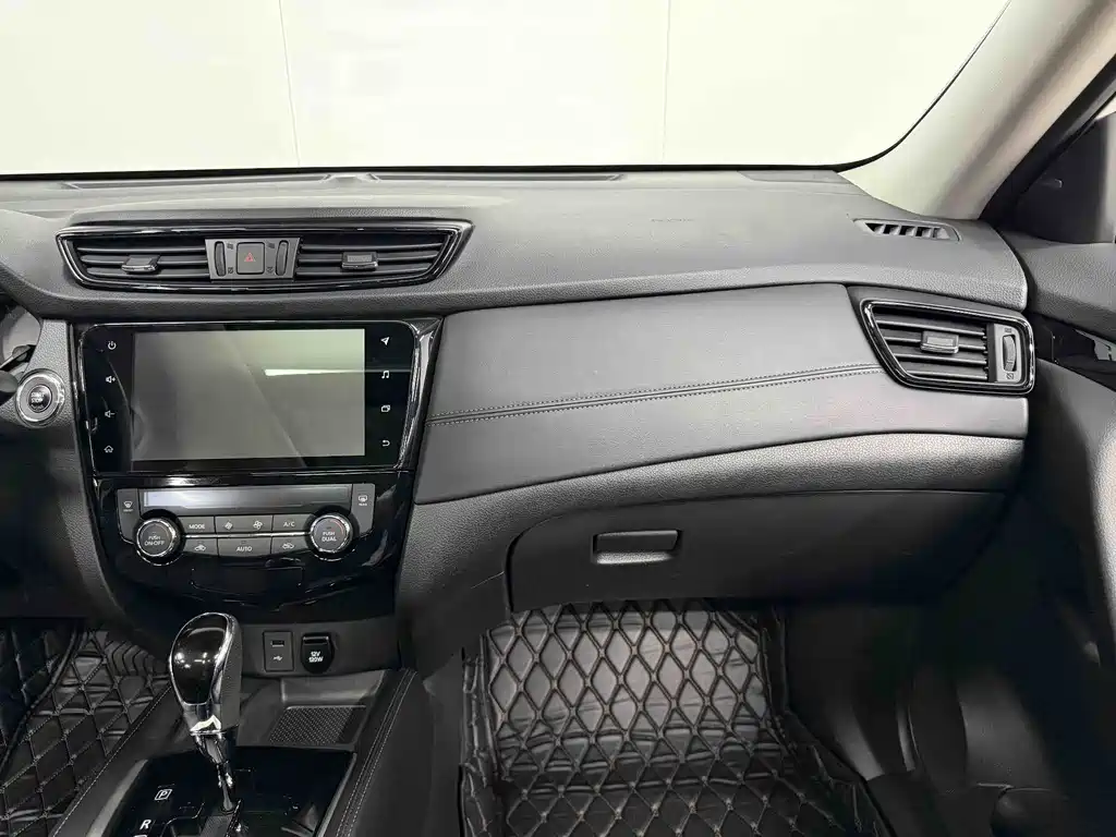 Nissan X-Trail 2024 — фото 10