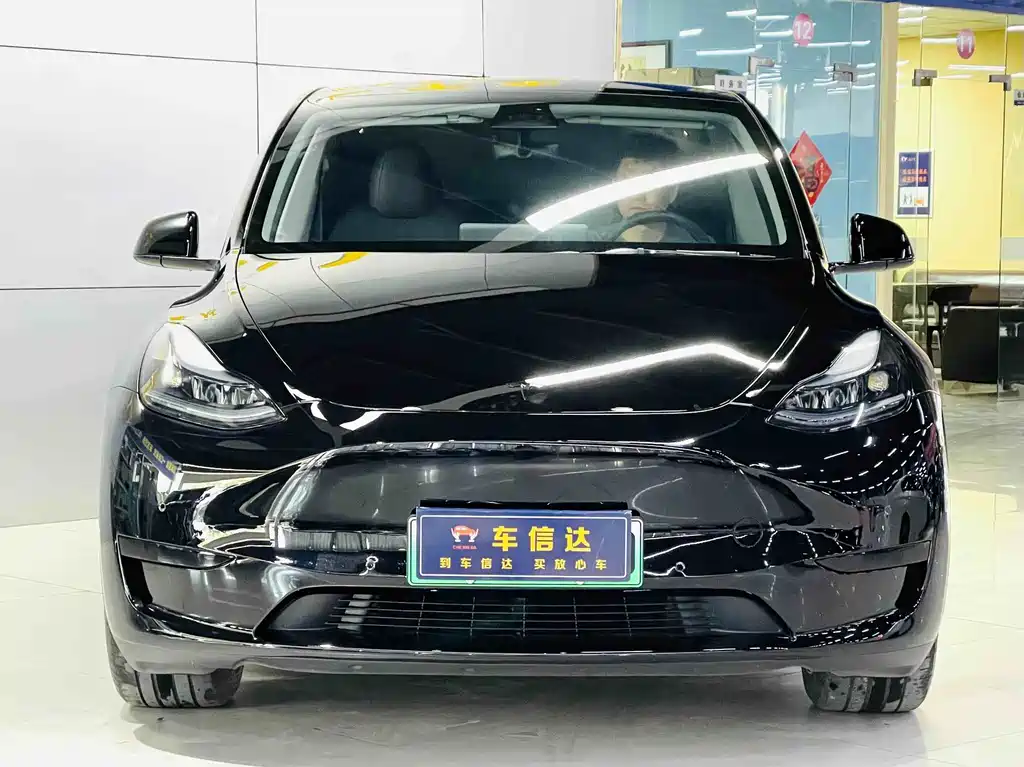 Tesla Model Y 2023 — фото 2