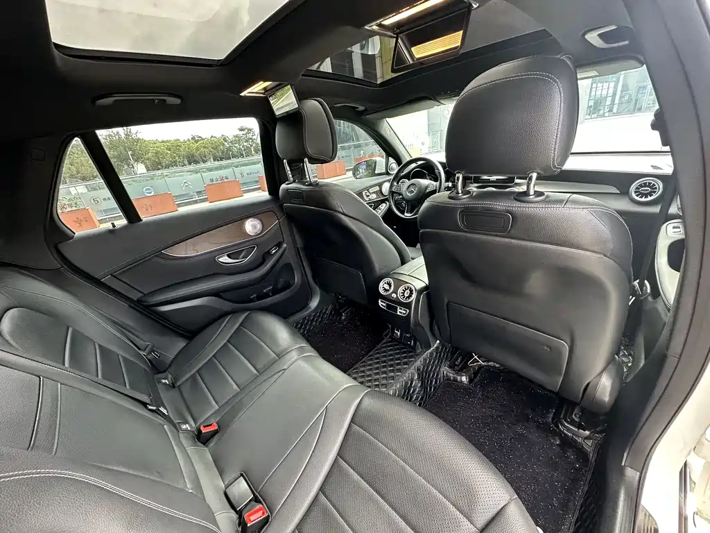 Mercedes-Benz GLC 2019 — фото 30