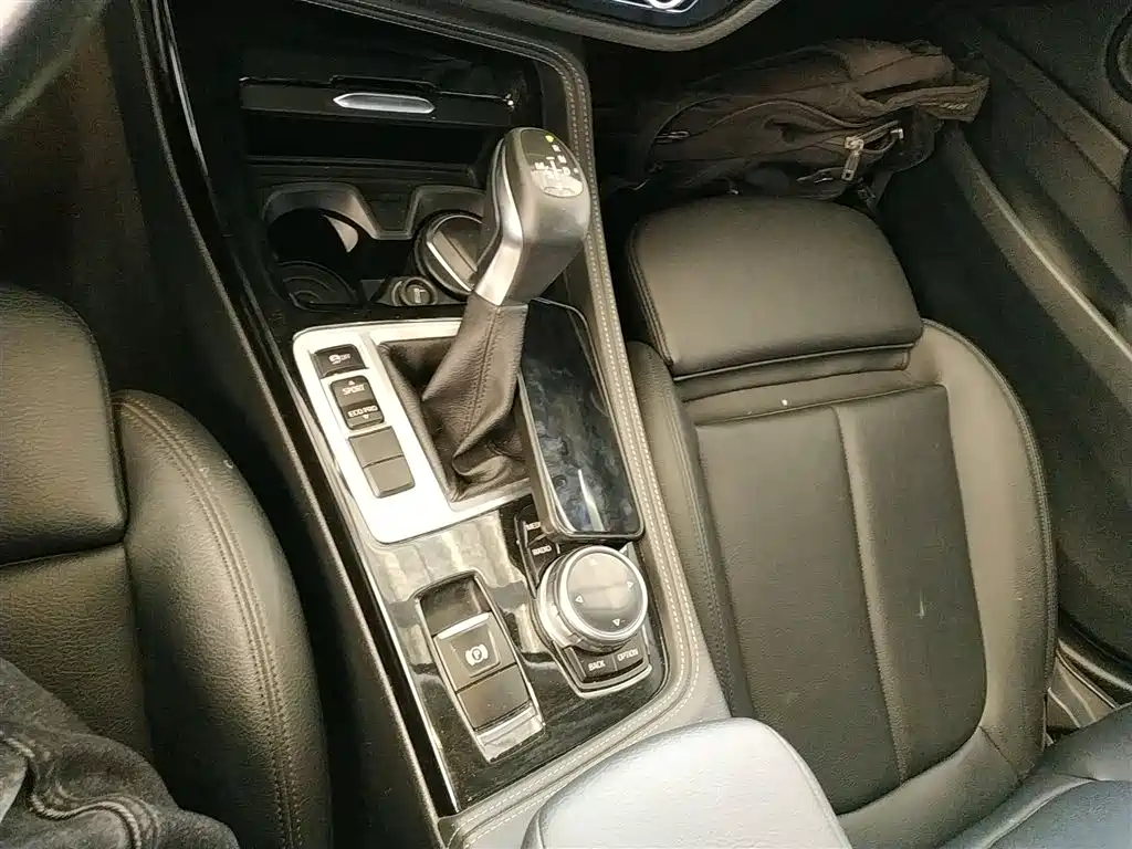 BMW 1 Series 2017 — фото 14