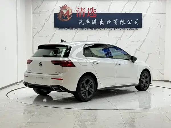 Volkswagen Golf 2023