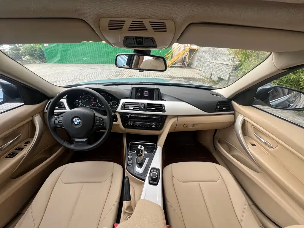 BMW 3 Series 2015 — фото 14