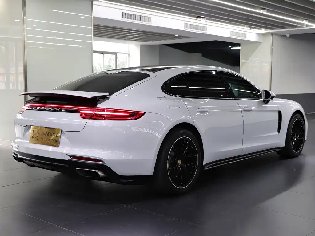 Porsche Panamera Hybrid 2018 — фото 7