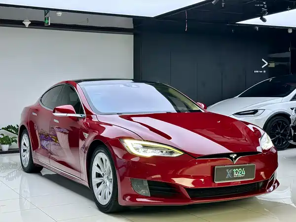 Tesla Model S 2016