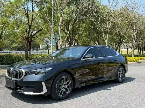 BMW 5 Series 2024