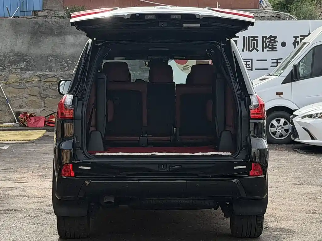Lexus LX 2020 — фото 18