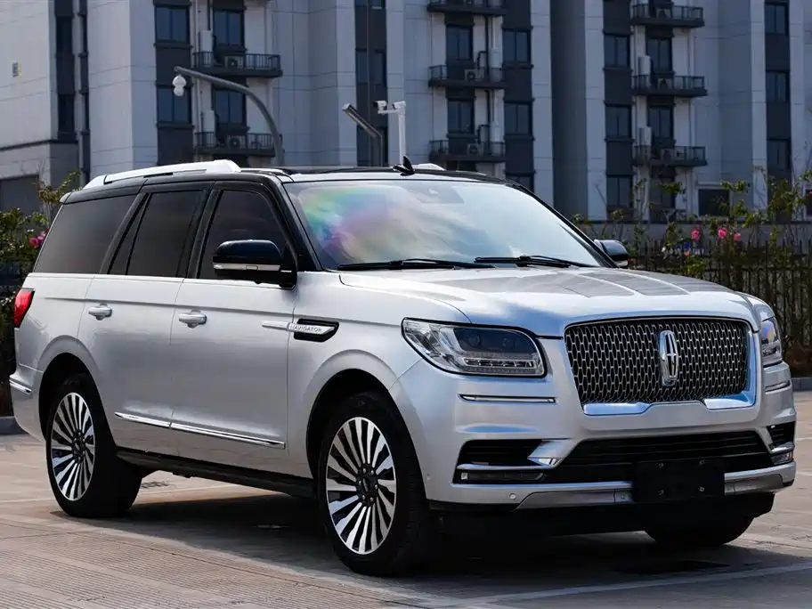 Lincoln Navigator 2021 — фото 2
