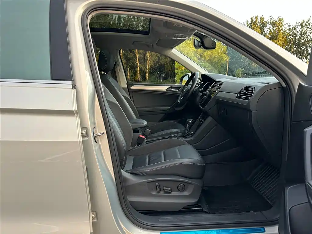 Volkswagen Tiguan L 2019 — фото 16