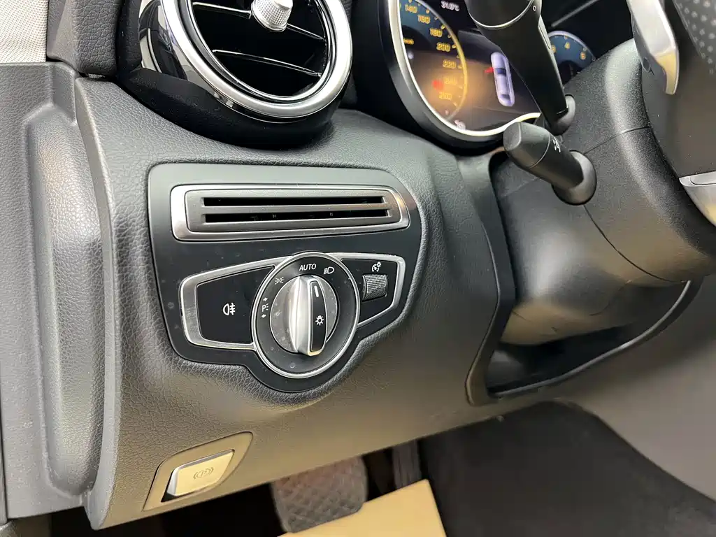 Mercedes-Benz C-Class 2020 — фото 5