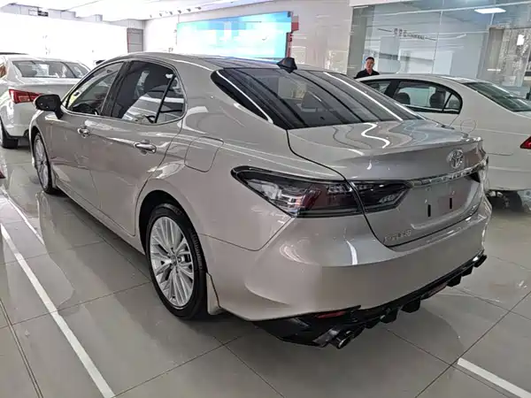 Toyota Camry 2021