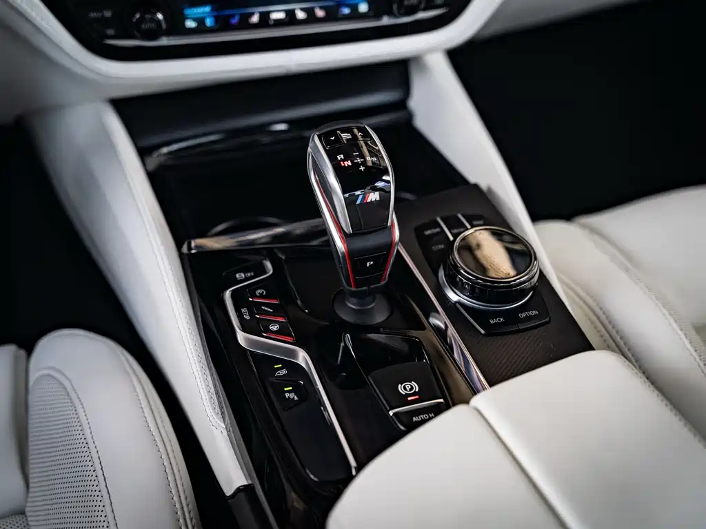 BMW M5 2018 — фото 14