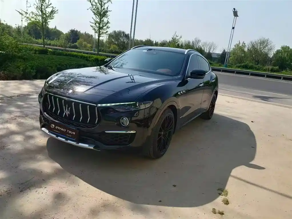 Maserati Levante 2021 — фото 1