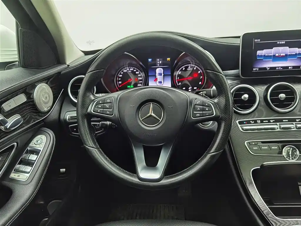 Mercedes-Benz C-Class 2018 — фото 11