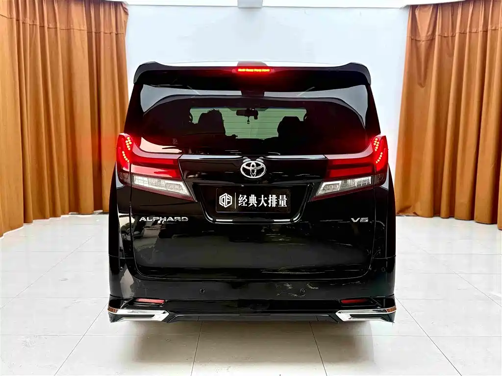 Toyota Alphard 2017 — фото 5