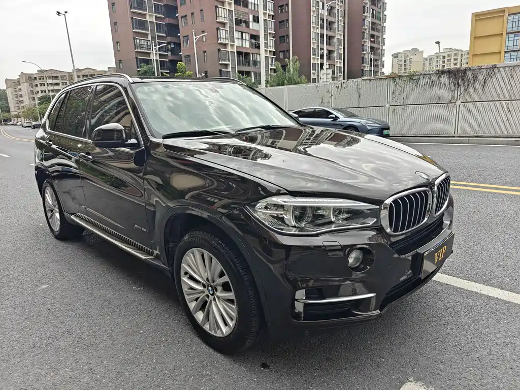 BMW X5 2018 — фото 2