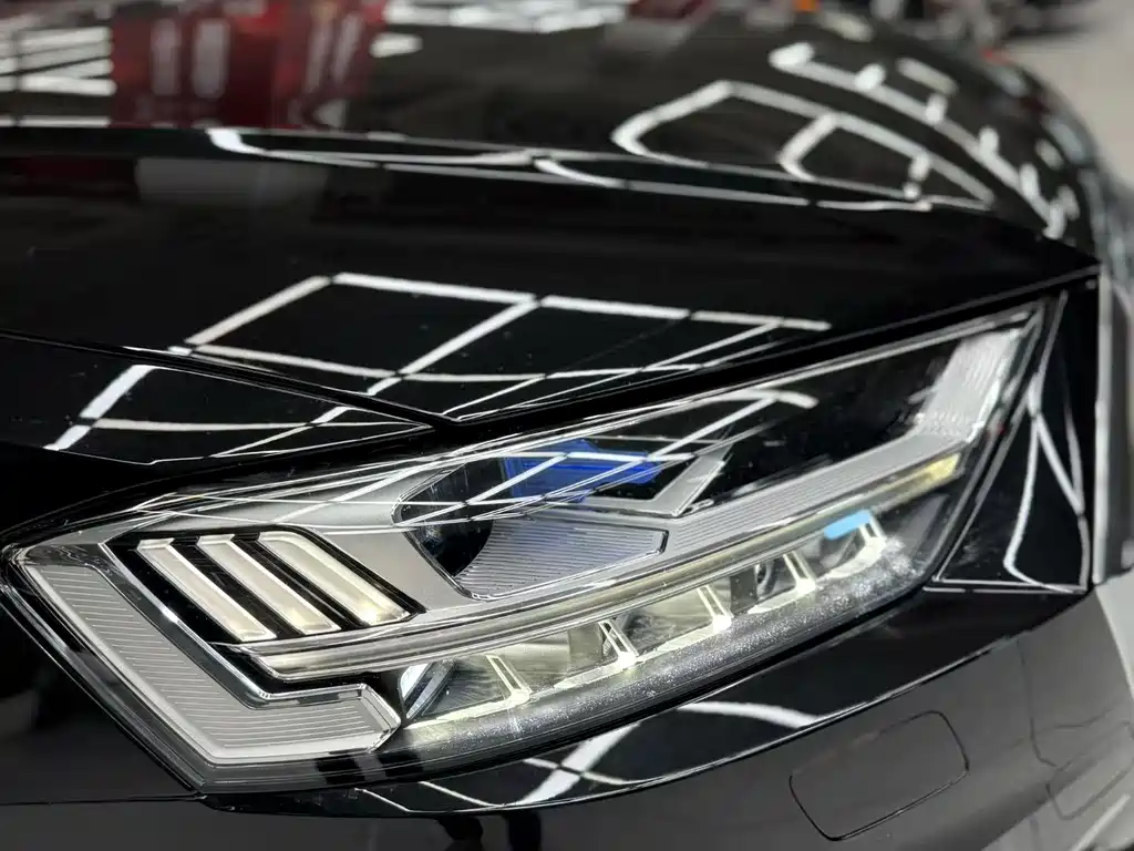 Audi A8 2020 — фото 17