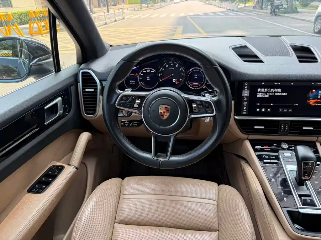 Porsche Cayenne 2018 — фото 14