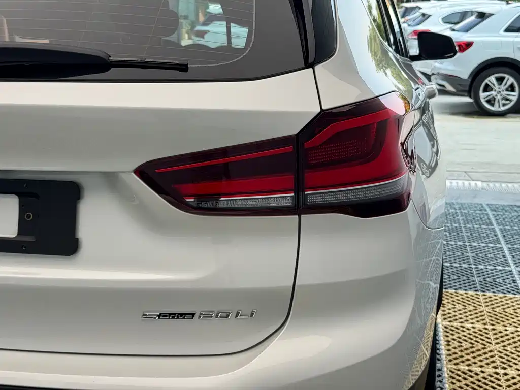 BMW X1 2020 — фото 8
