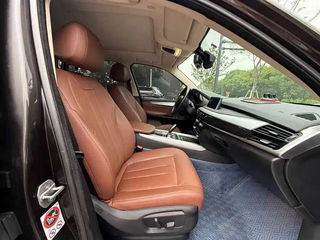 BMW X5 2018 — фото 17