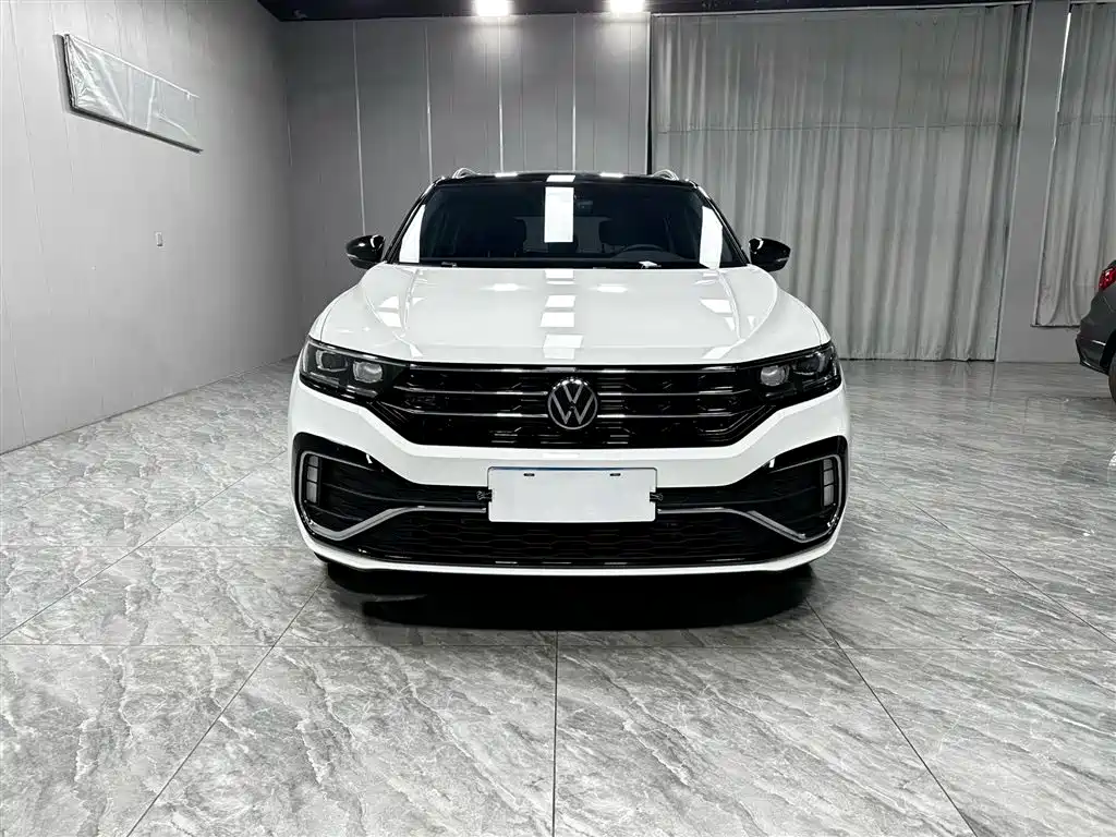 Volkswagen T-Roc 2023 — фото 2