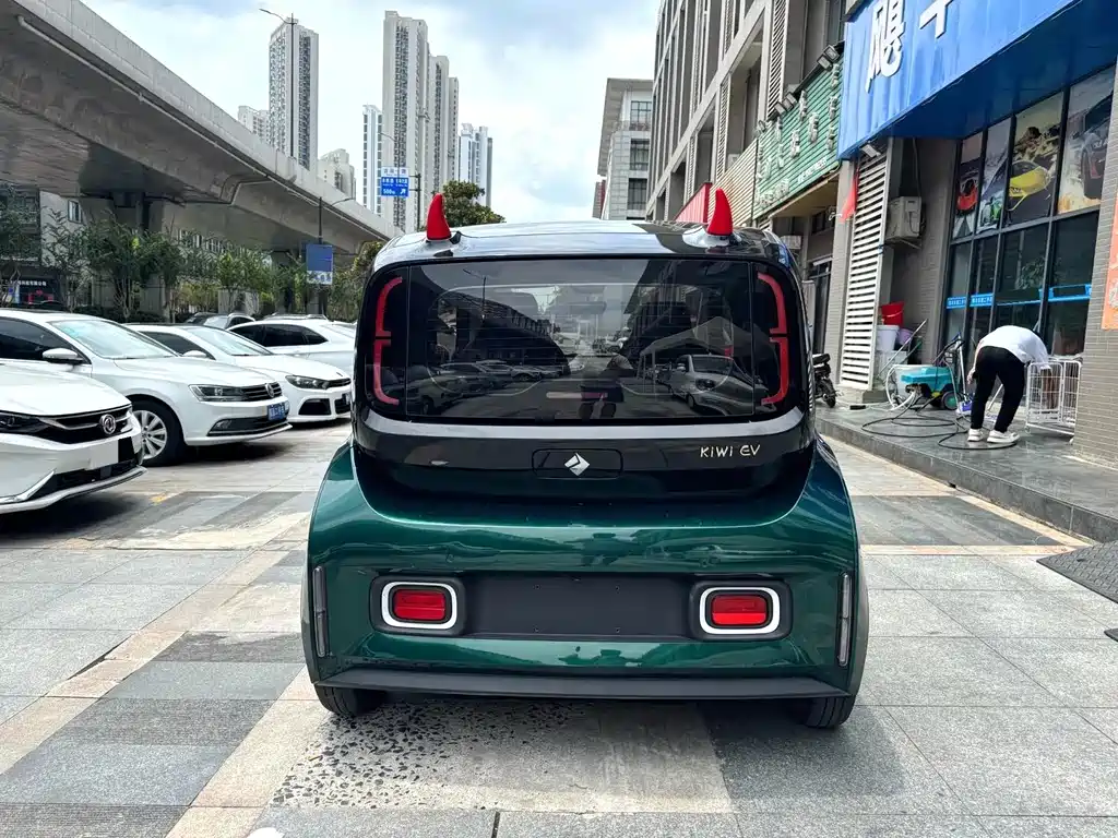 Baojun Kiwi EV 2021 — фото 14
