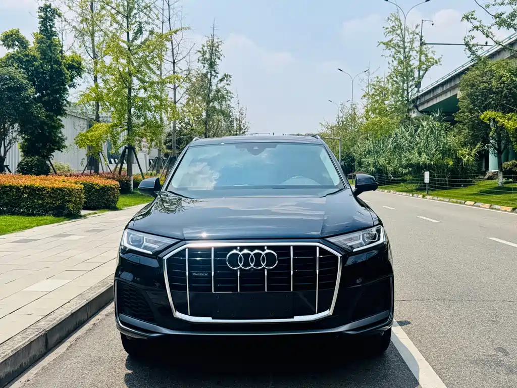 Audi Q7 2023 — фото 2