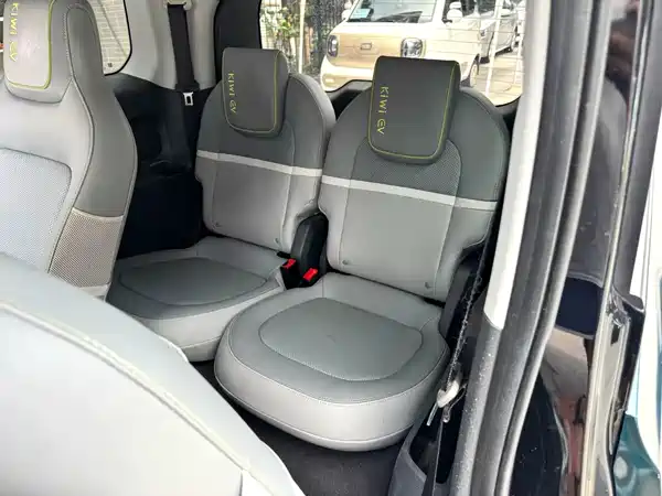 Baojun Kiwi EV 2021