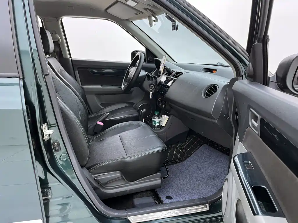 Suzuki Swift 2018 — фото 17