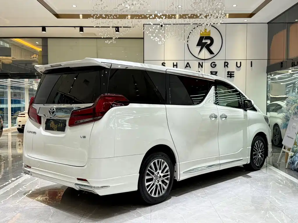 Toyota Alphard 2015 — фото 13