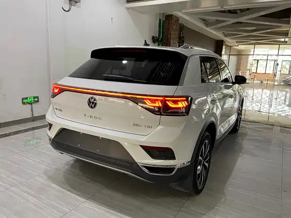 Volkswagen T-Roc 2023