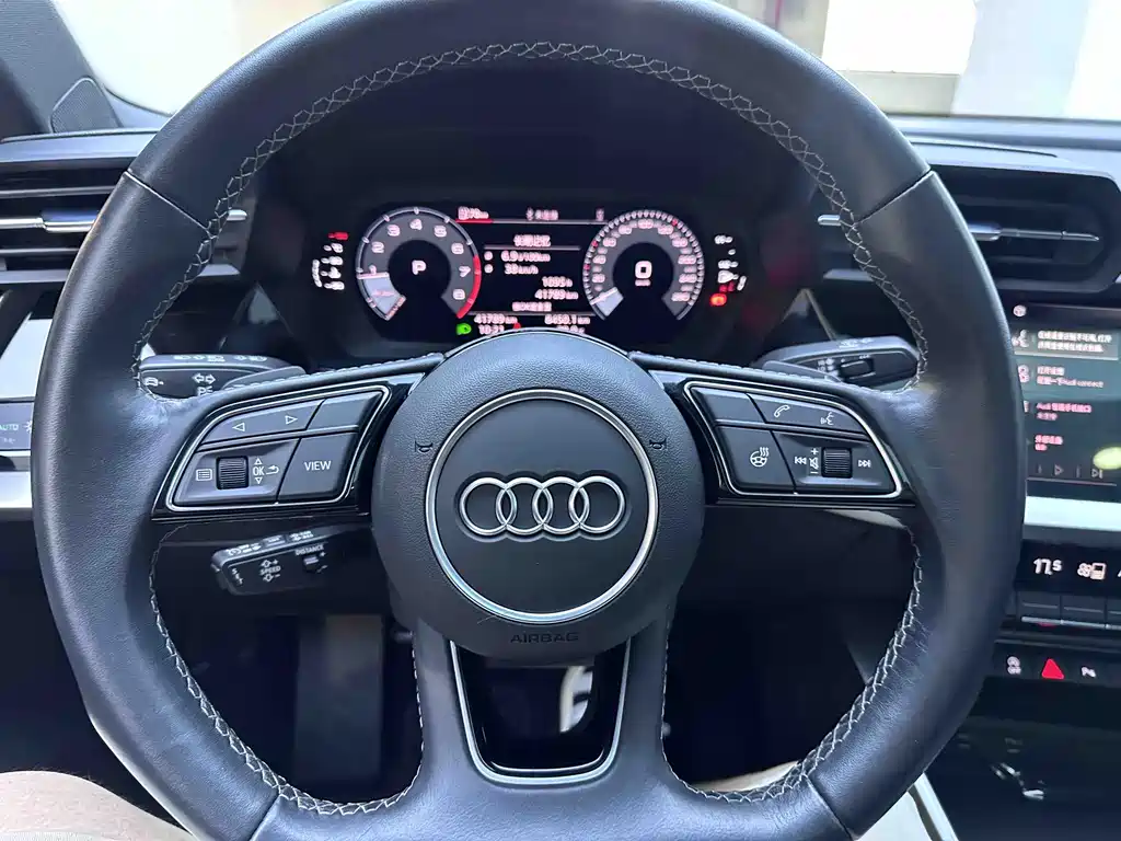 Audi A3 2023 — фото 16
