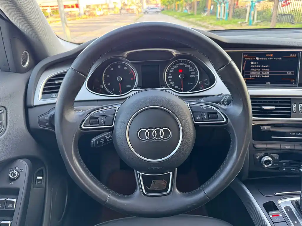 Audi A4 2016 — фото 16