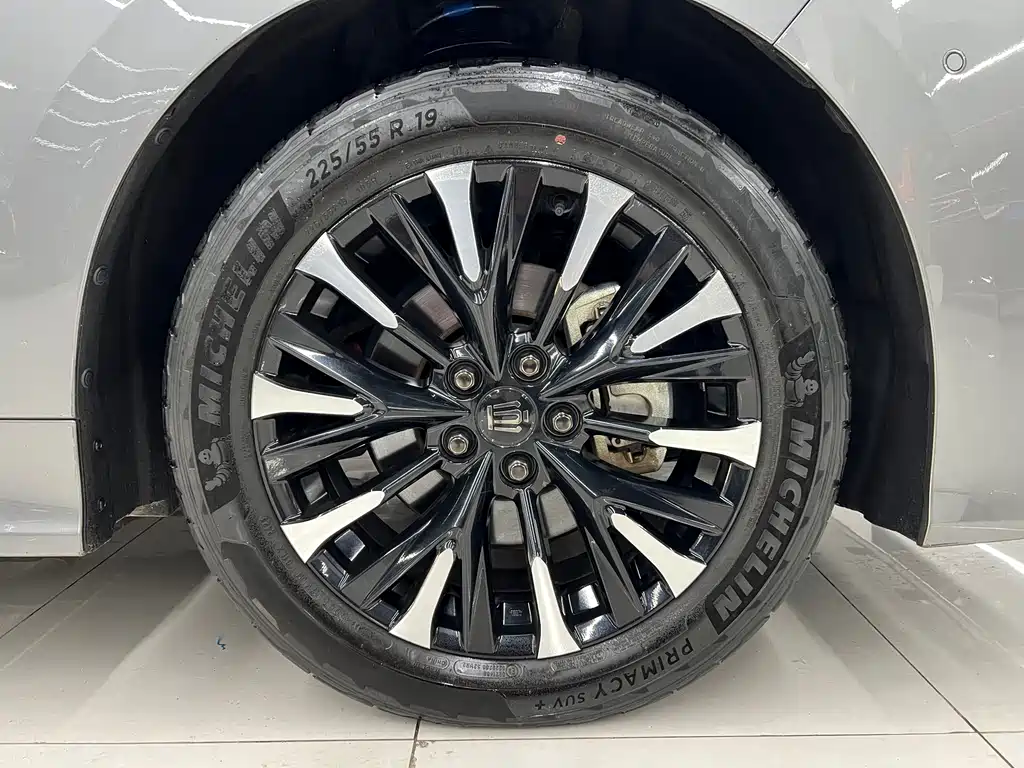 Toyota Vellfire 2023 — фото 27