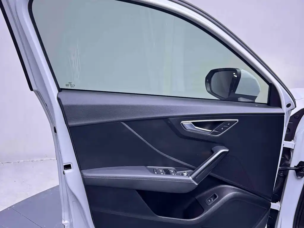 Audi Q2L 2022 — фото 32