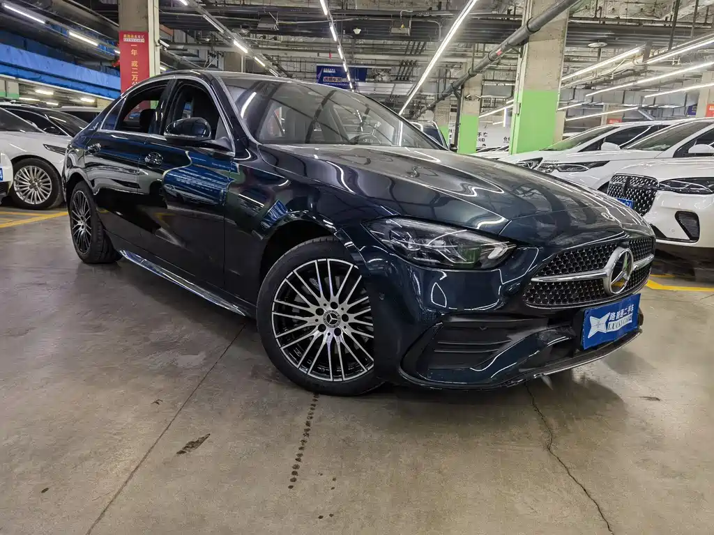 Mercedes-Benz C-Class 2023 — фото 3