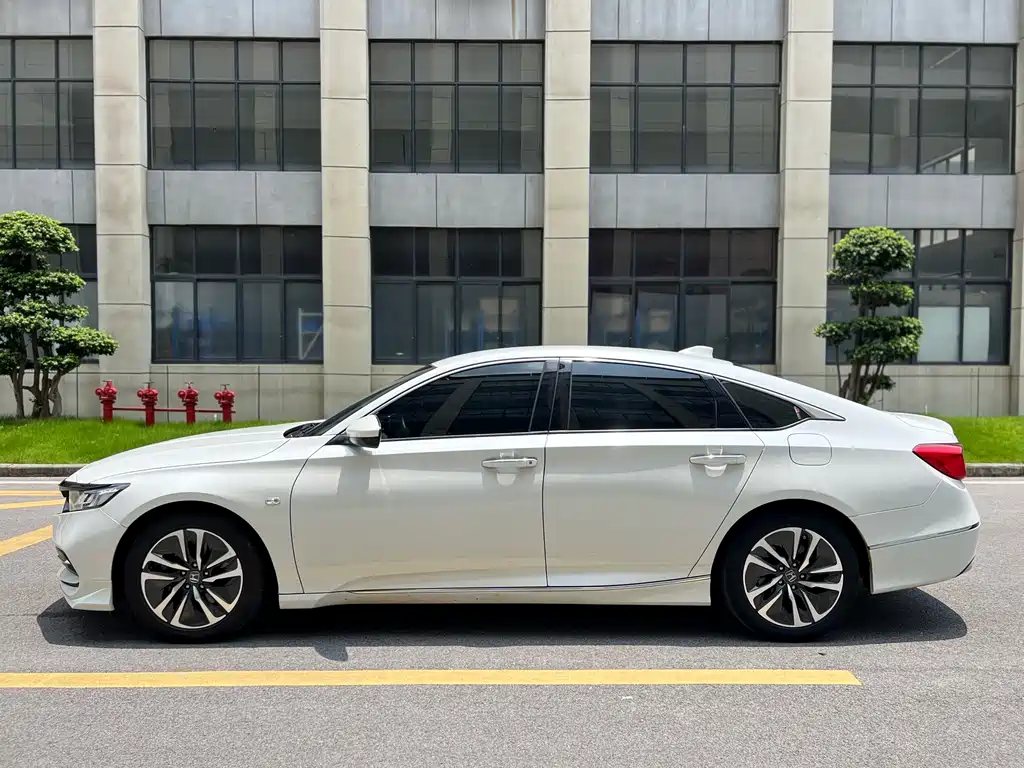 Honda Accord 2019 — фото 4