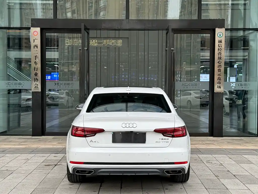 Audi A4L 2018 — фото 5