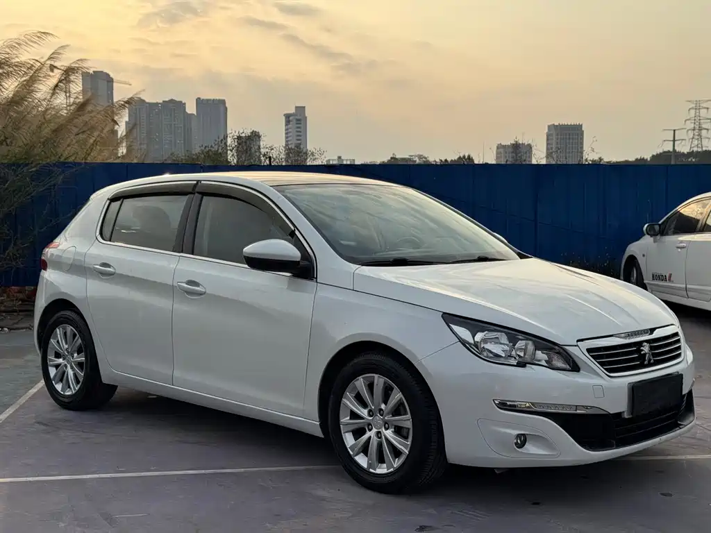 Peugeot 308S 2015 — фото 3