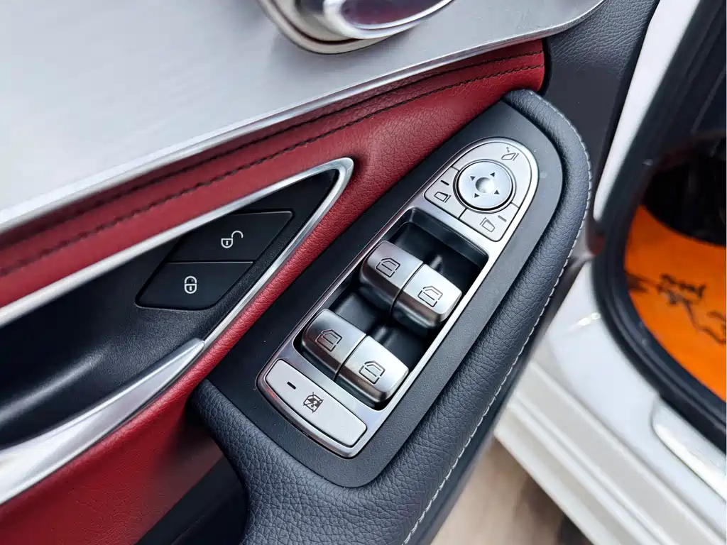 Mercedes-Benz C-Class 2018 — фото 12