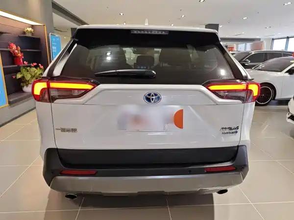 Toyota RAV4 2021