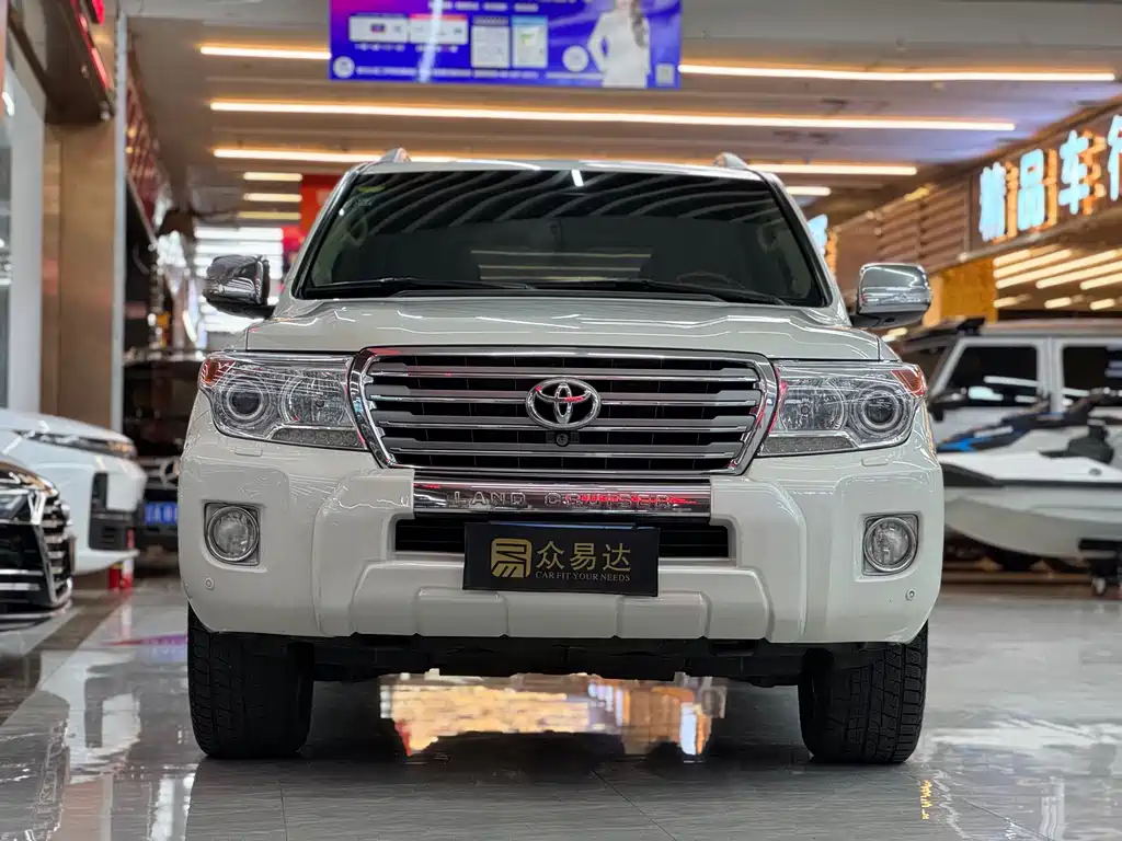 Toyota Land Cruiser 2014 — фото 2