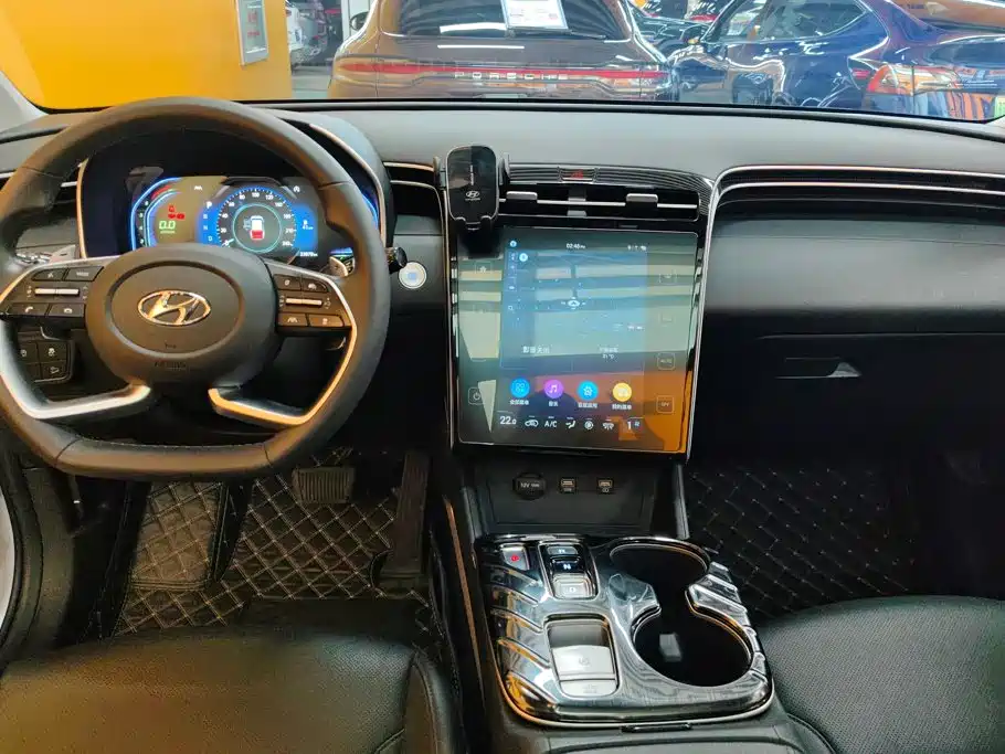 Hyundai Tucson 2023 — фото 12
