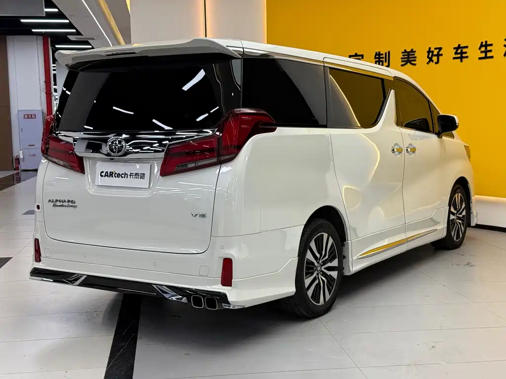Toyota Alphard 2018 — фото 14
