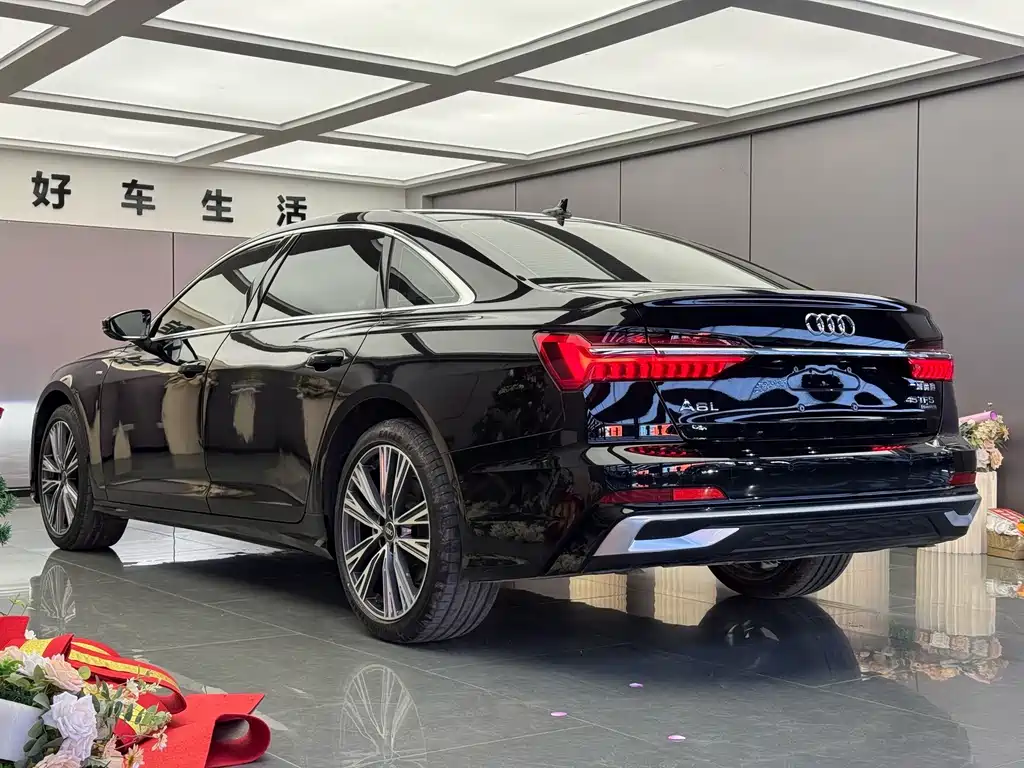 Audi A6L 2025 — фото 12