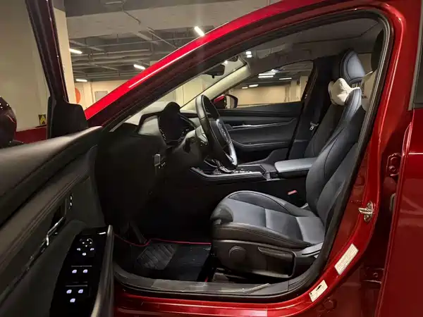 Mazda 3 Axela 2022