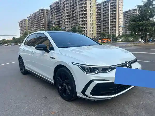 Volkswagen Golf 2021