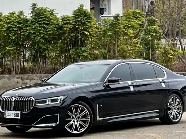 BMW 7 Series 2021