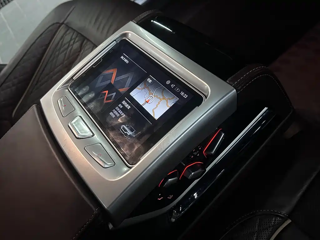 BMW 7 Series 2025 — фото 17