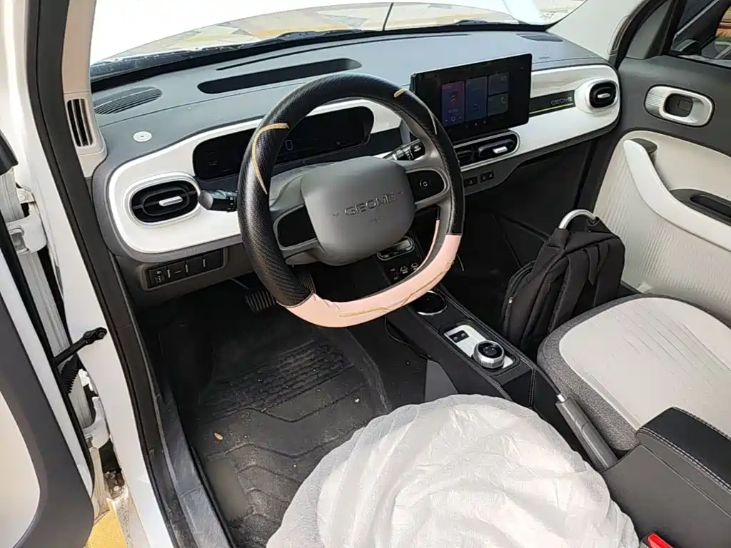Geely Galaxy Panda 2025 — фото 10
