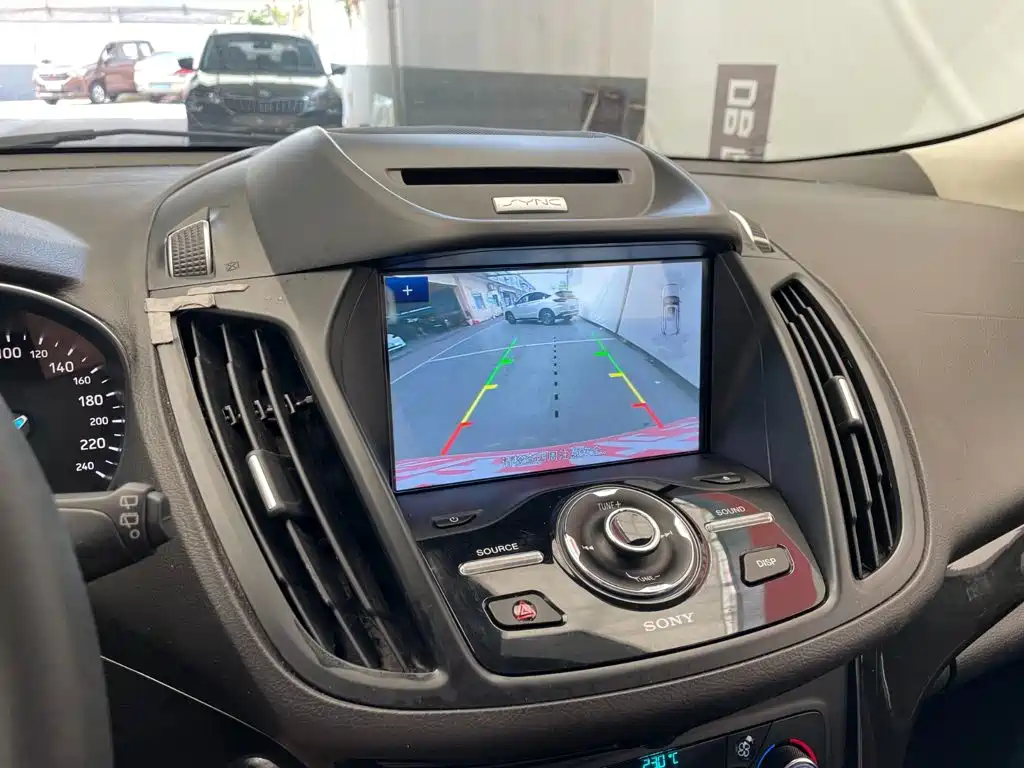 Ford Kuga 2016 — фото 10
